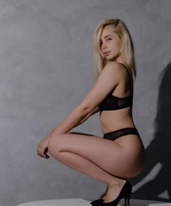 Анкета проститутки Лариса - город Барань, 29 лет, №15786